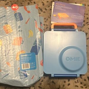 OMIE BOX blue sky brand new lunch box